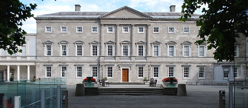 View of Leinster House, Dublin. Jeanhousen, wikimedia